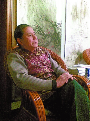 布衣山人,原名王中杰,1952年出生于河北省正定县.